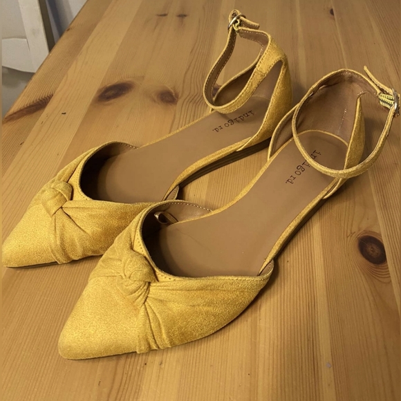 INDIGO YELLOW FLATS - WOMANS SIZE 7.5 - Picture 1 of 11